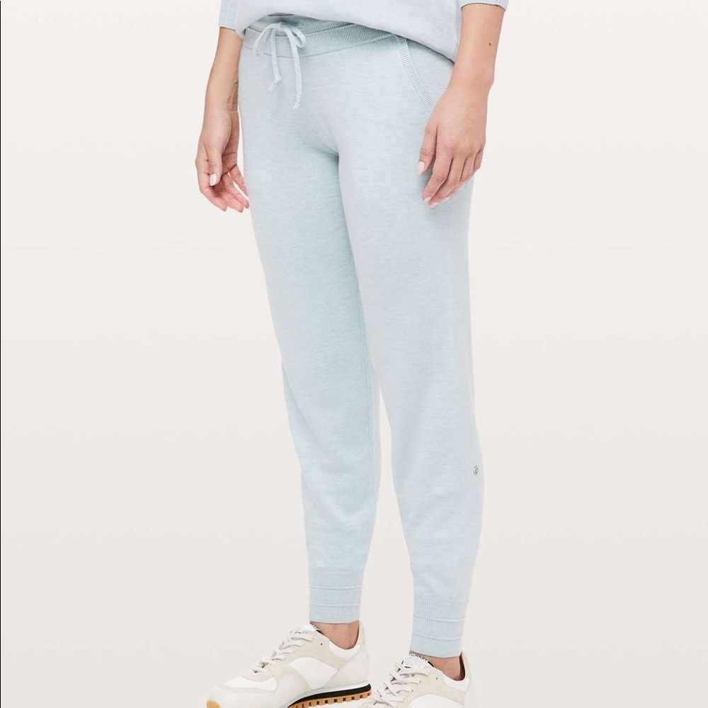NWOT Lululemon Apres Your Way Jogger 29”